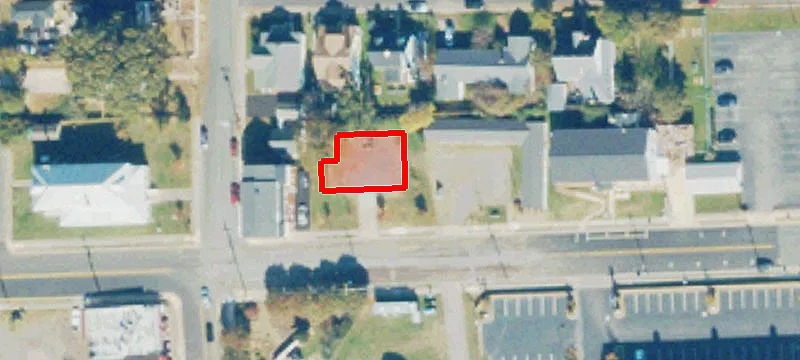 35 Colonial Ave