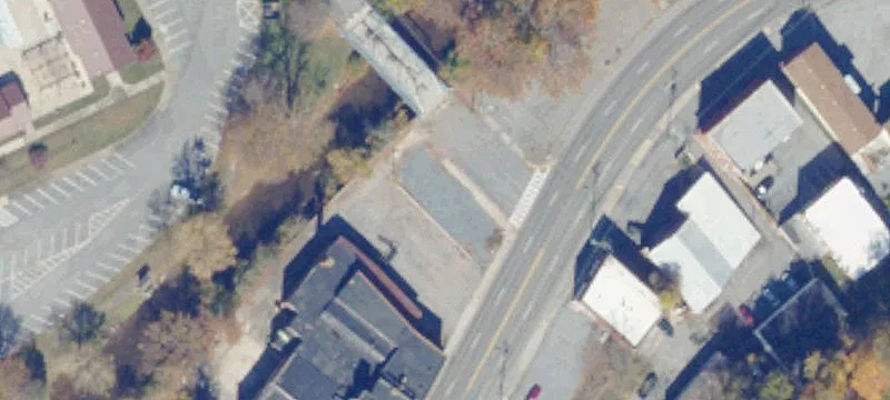 437 Main St