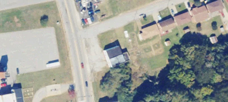 2044 Main St