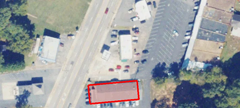 2262 Main St