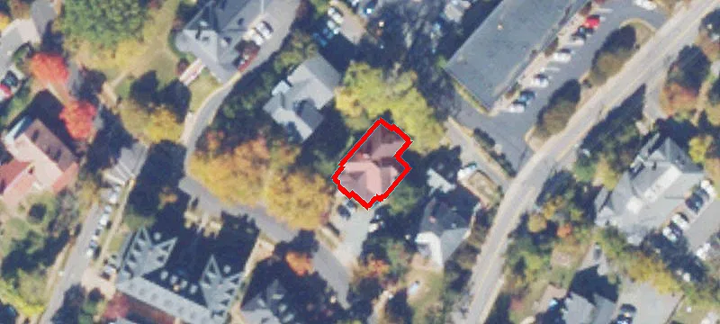 2 University Cir