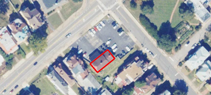 1009 Main St