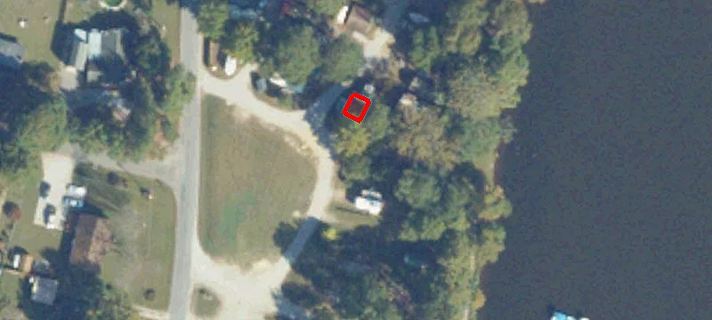 715 Riverside Dr