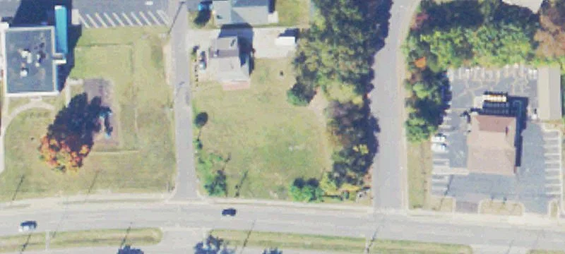 2005 Main St