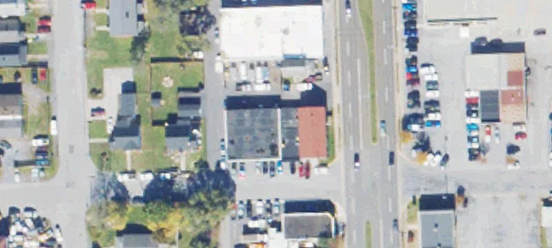 702 Commerce Ave