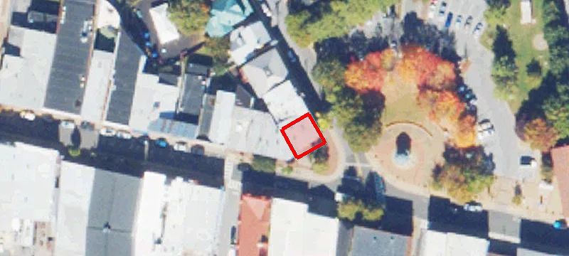 300 Main St