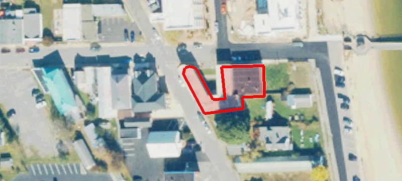 24 Hawthorn St
