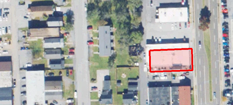 711 Warren Ave