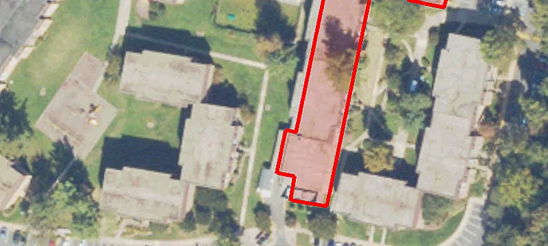 3347 Willow Cres Dr