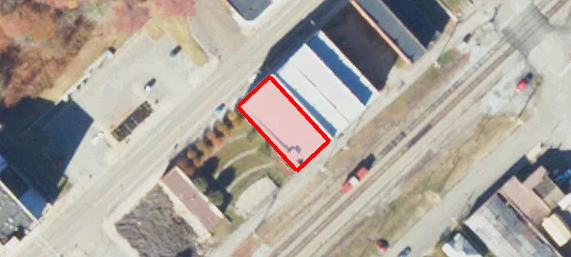 320 Main St