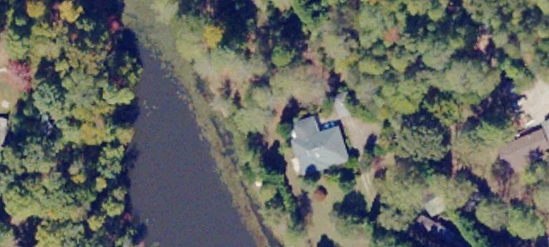77 Nixon Ln