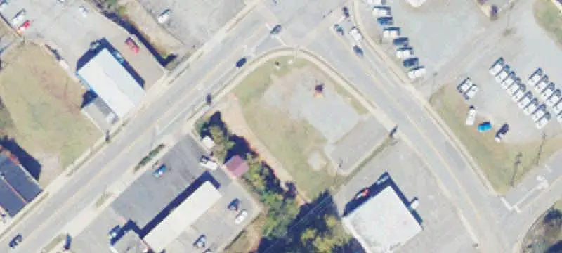 633 Main St