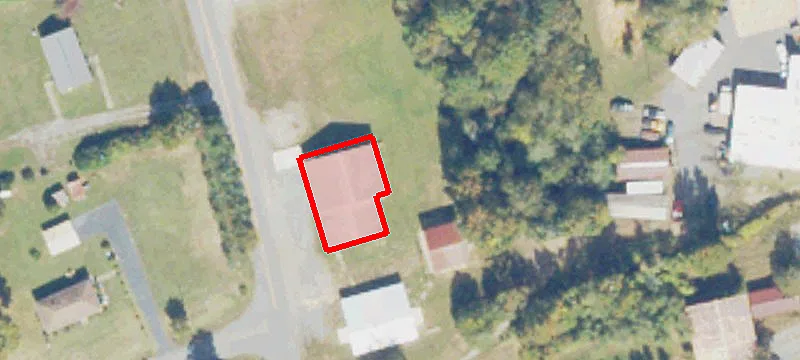 16401 Edwards Rd