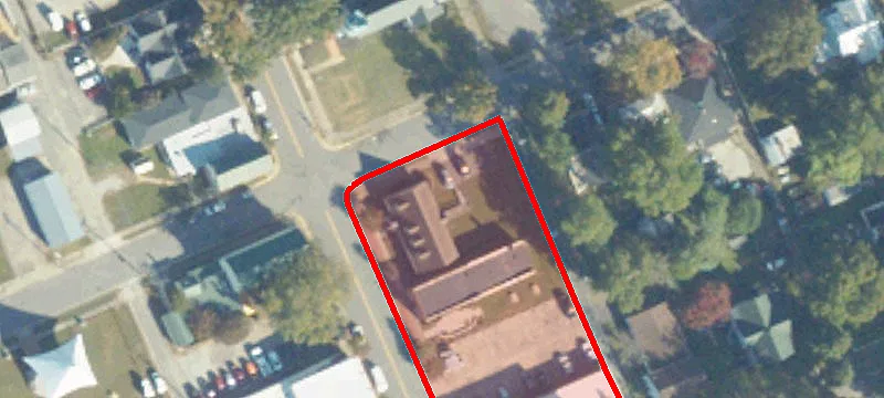 826 Main St