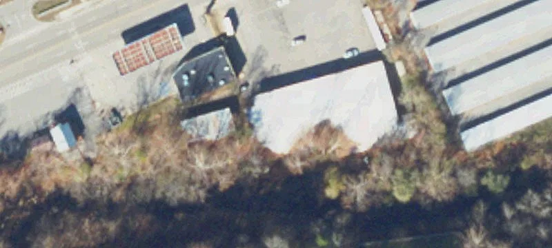 718 Main St
