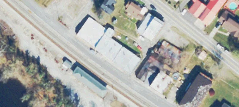 Railroad Ave