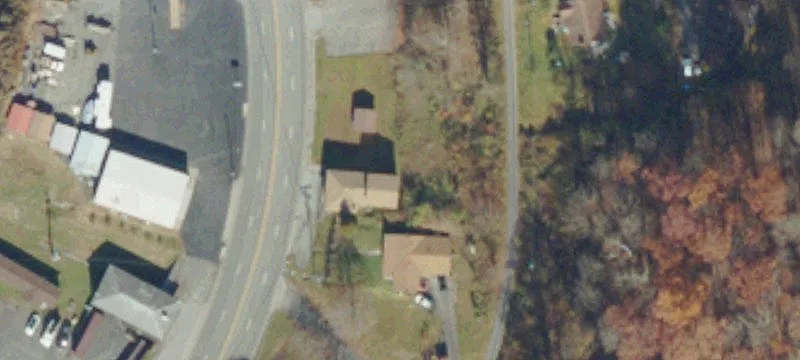 19612 Riverside Dr