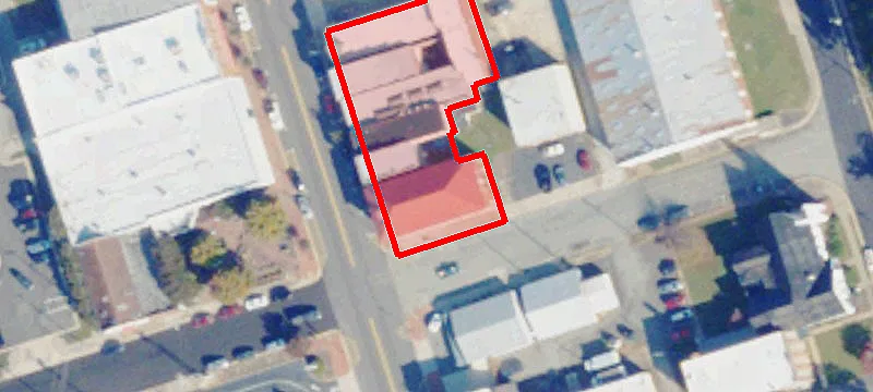 301 Main St