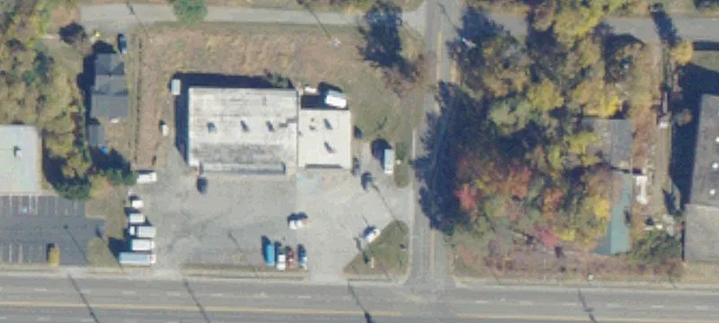 825 Main St