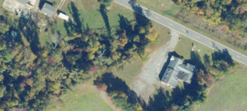 882 Waverly Ave