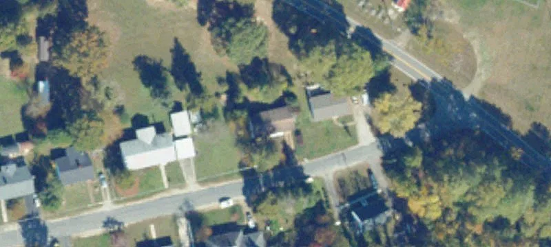 35 Lloyd Ln