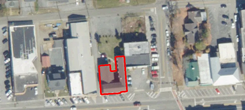 22 Main St