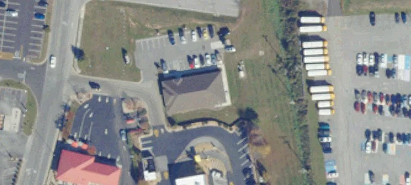 206 Boxwood Ln