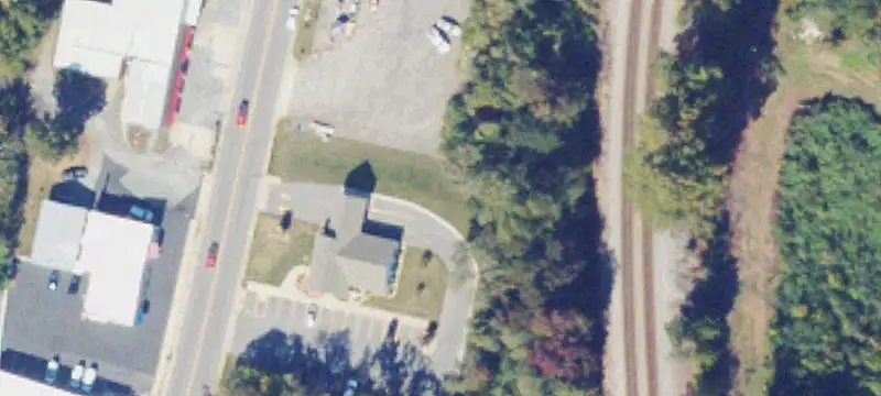 305 Main St