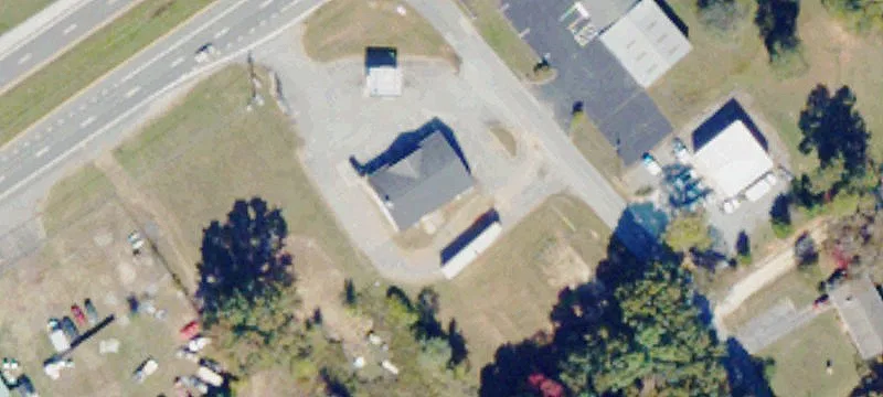 2041 Amherst Hwy