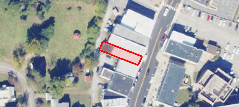 28 Main St