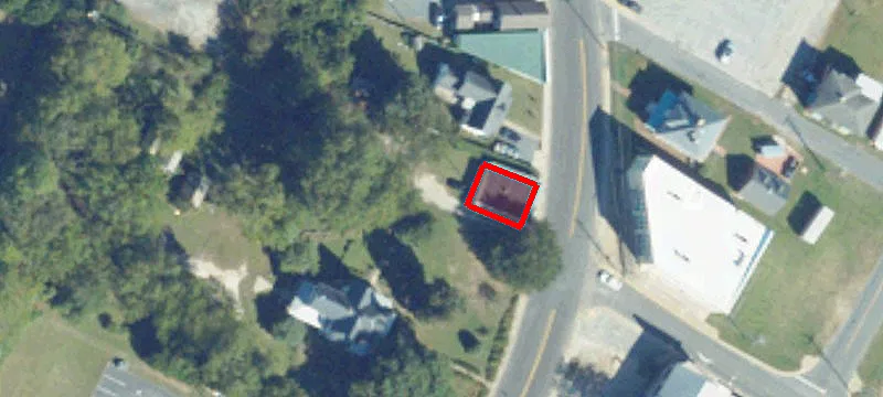 3324 Main St