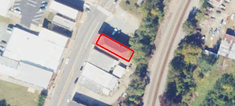 101 Main St