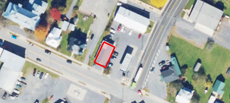 16 Main St