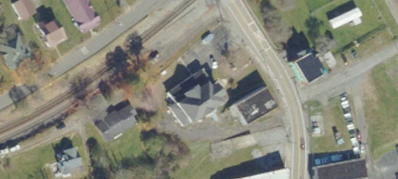 5751 Redbud Hwy