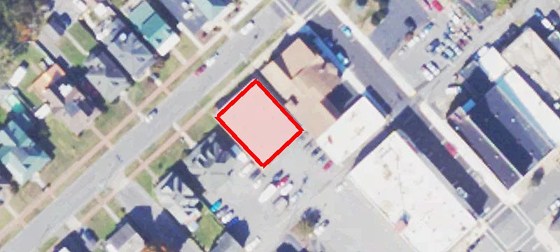 411 Riverside St