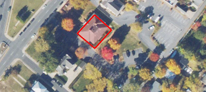 558 Main St