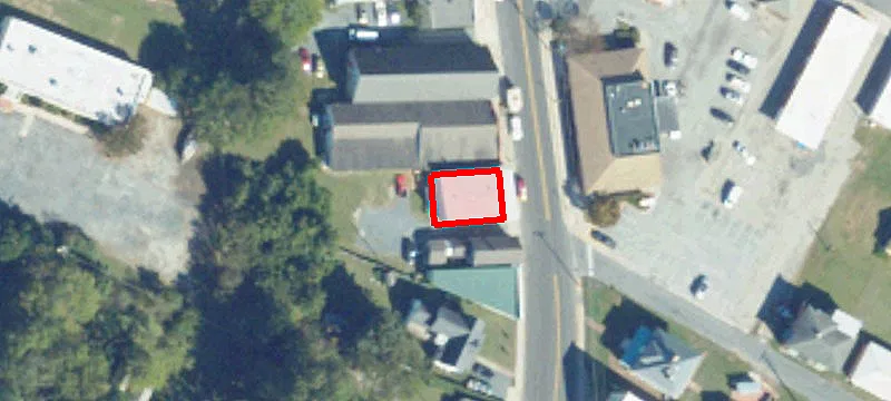 3306 Main St