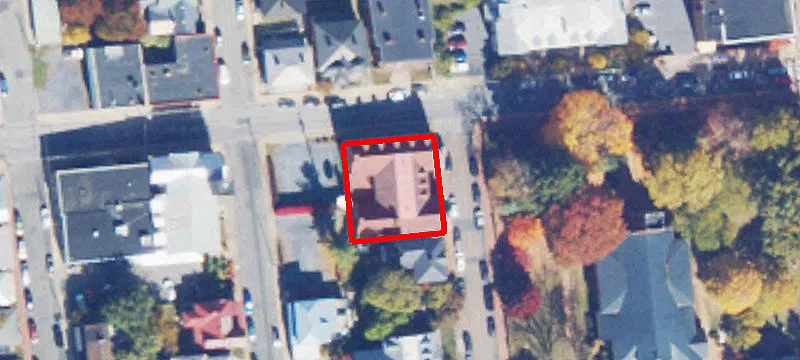 300 Beverley St