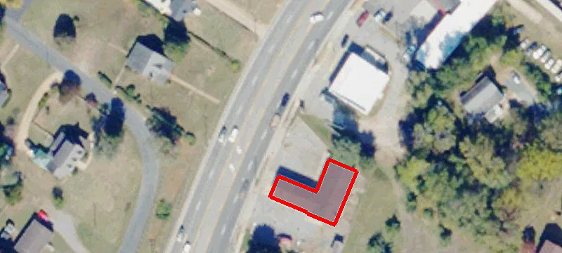 4927 Amherst Hwy