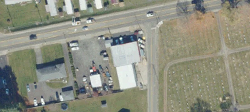 2106 Main St