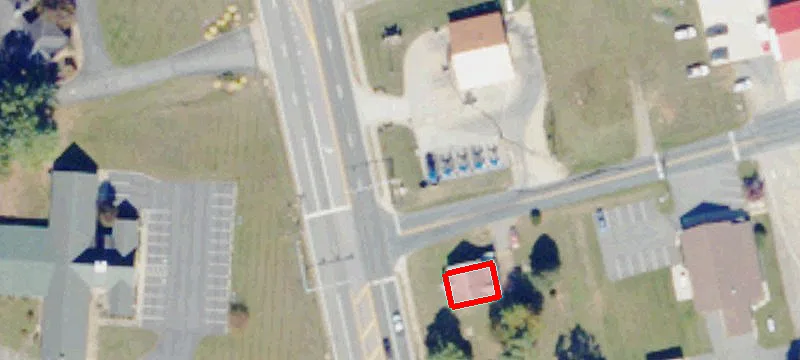 3957 Amherst Hwy