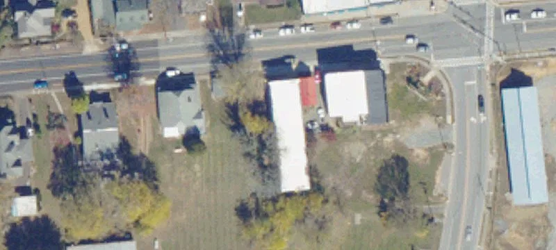 128 Main St