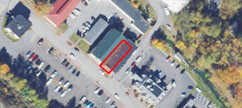 2747 Main St