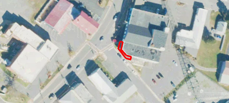 98 Main St
