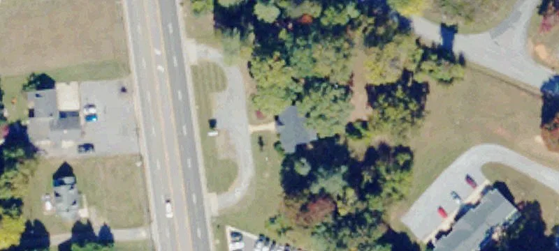 3685 Amherst Hwy