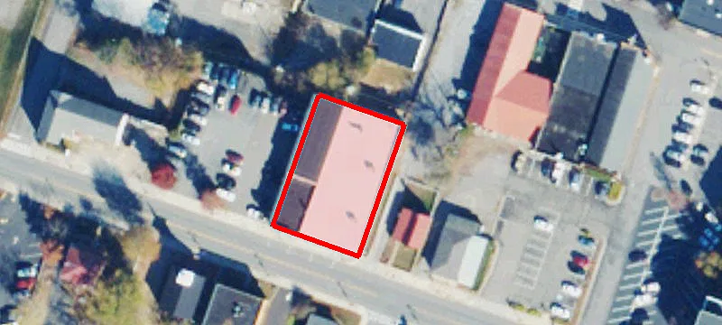 134 136th W Main St