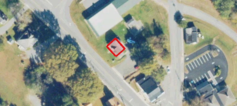 32 Hampton Hall Rd