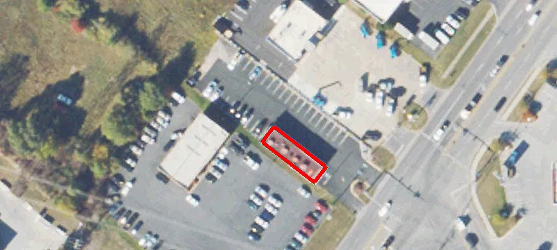 3257 Main St