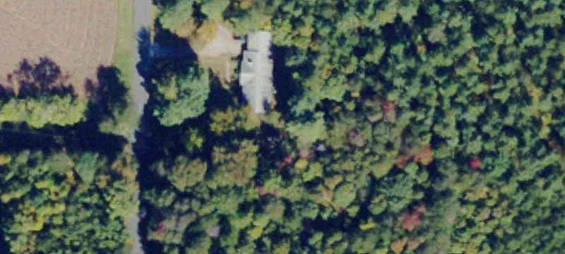 1004 Redfields Rd