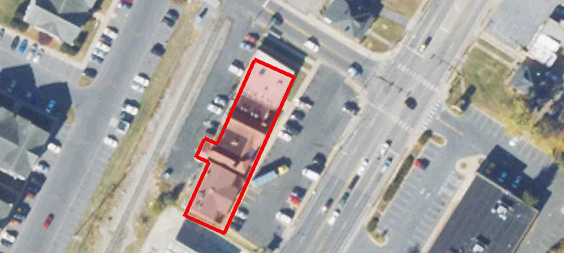 1425 Main St